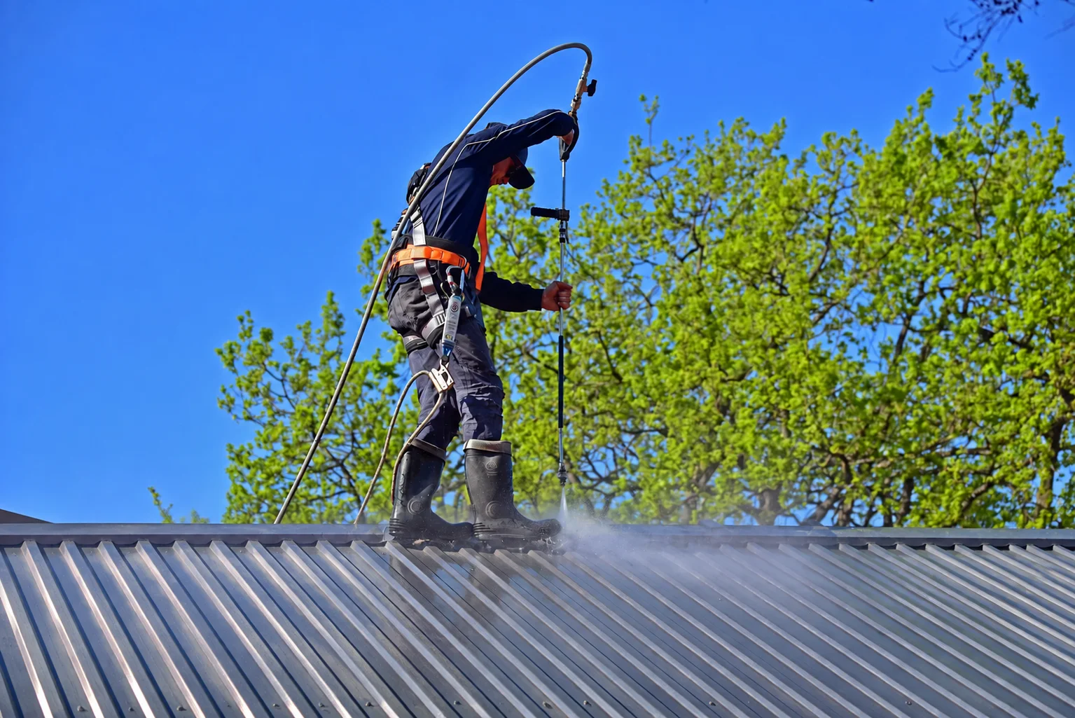 A metal roof washed at low pressure
